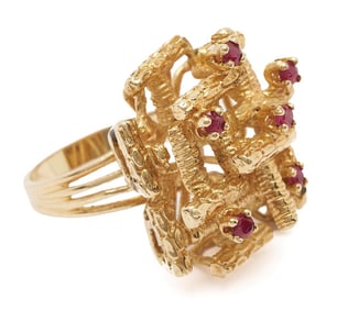 18K Gold Ruby Ring