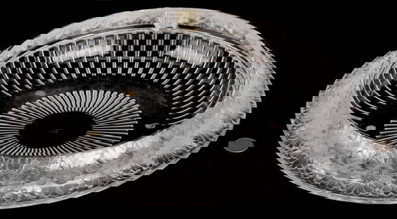 Lalique Marguerites Bowl: Large&nbsp;Lalique Marguerites crystal bowl, large shallow form with a molded daisy rim. Retains the original paper label to the interior. 2 1/2 in. H x 13 1/2 in. dia. Additional high-resolution phot