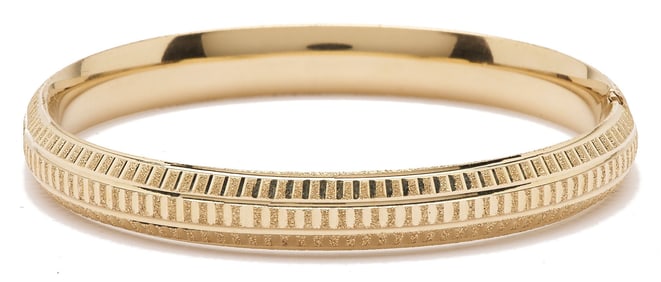 14K Gold Diamond Cut Bangle Bracelet