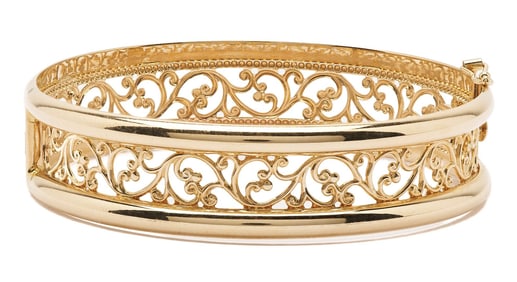 14K Gold Diamond Foliate Cut Bangle Bracelet
