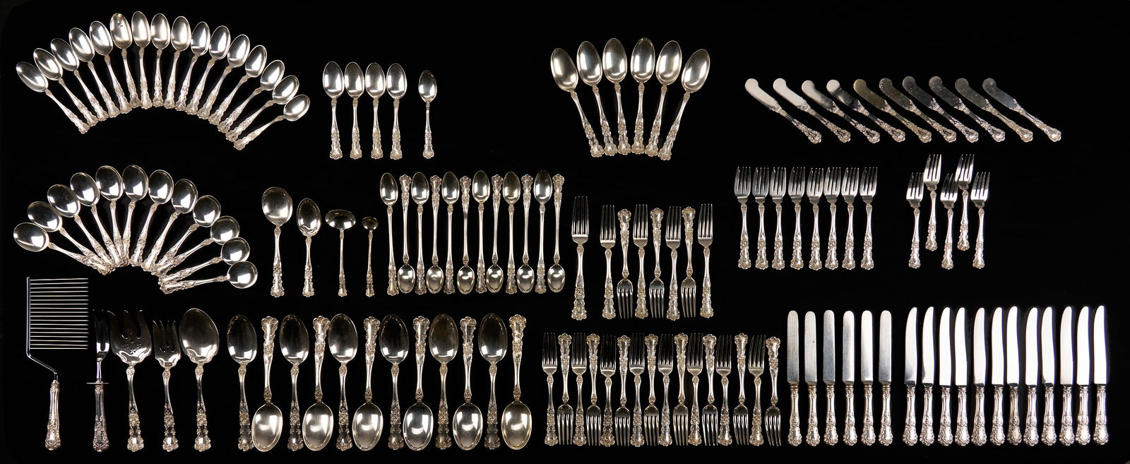 137 Pc. Set Gorham Buttercup Sterling Flatware plus 17 other pcs.: One hundred thirty-seven (137) pcs. Gorham Buttercup pattern sterling silver flatware consisting of 18 knives (8 1/2 in. L), 23 dinner forks (7 in. L), 1 extra-large dinner fork (7 3/4 in.), 13