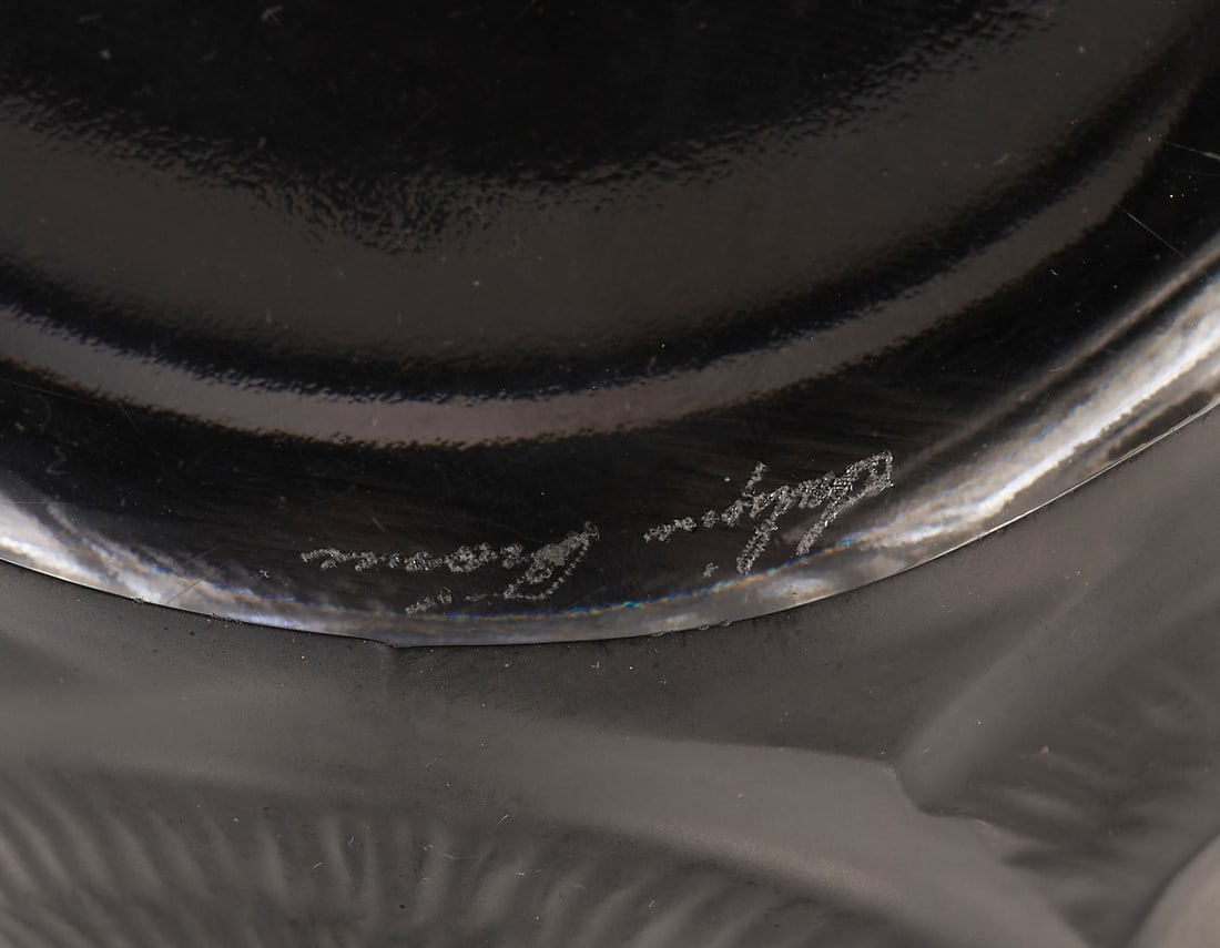 12 Lalique Glass Items, incl. Pin Trays, Perfume Bottles - 10