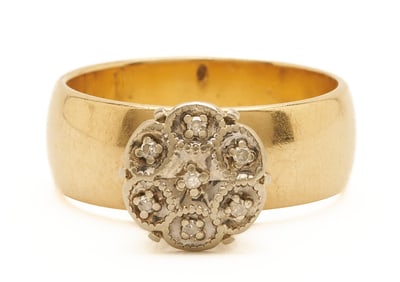 14K Yellow Gold Melee Diamond Ring