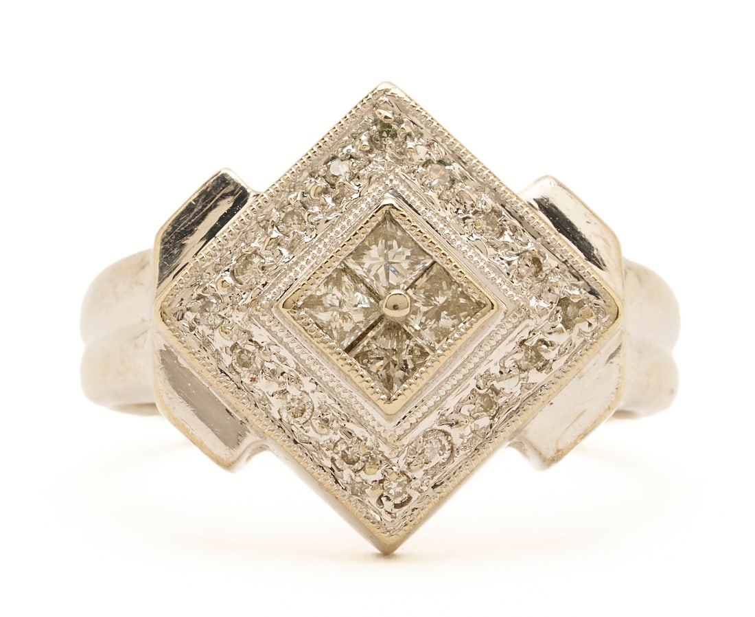 Ladies' 14K White Gold Diamond Ring (1 of 6)