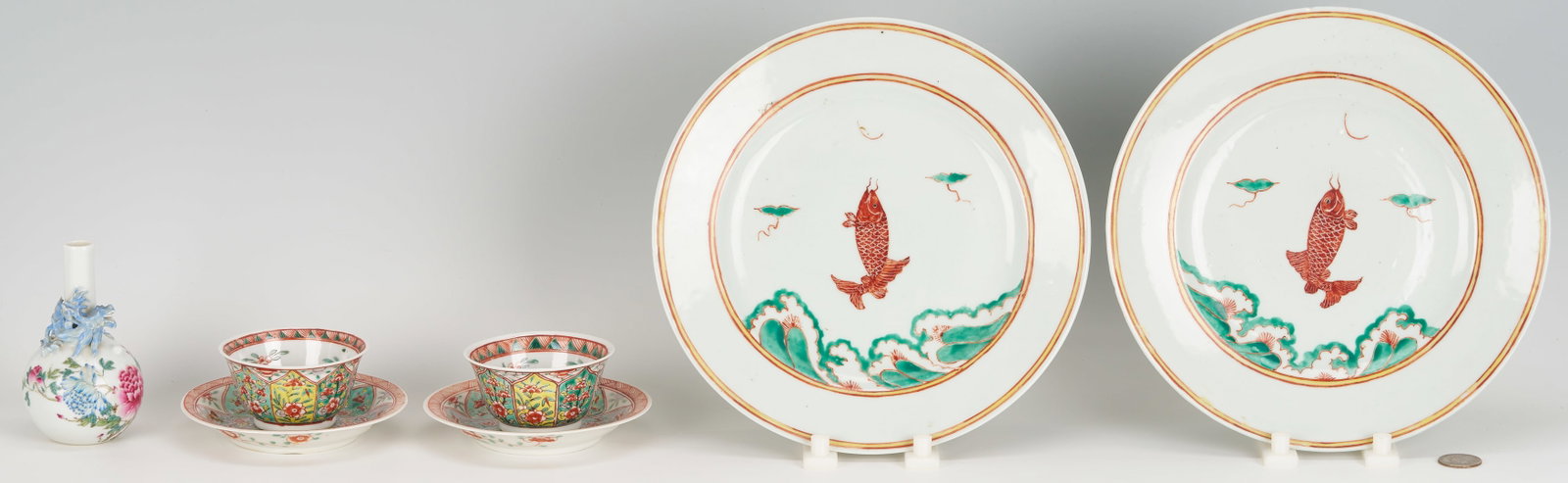 5 Chinese Porcelain Items incl. Carp Plates (1 of 20)