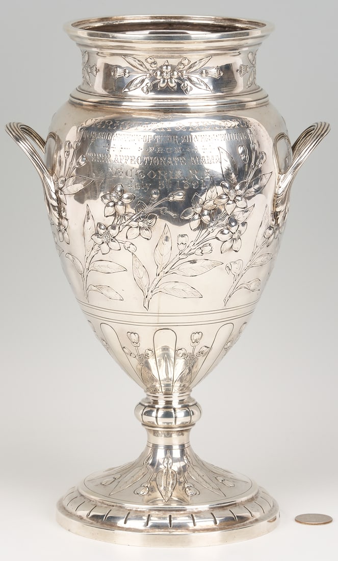 Queen Victoria Sterling Silver Presentation Urn (1 of 15)