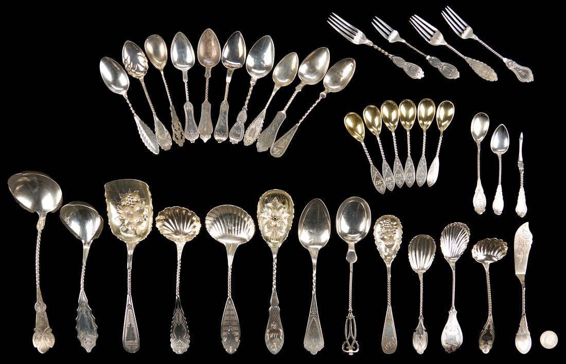 36 Pcs. Twist Handle Coin Silver Flatware Incl. Ice Cream Spoons (1 of 9)