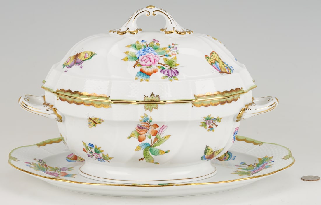 Herend Queen Victoria Porcelain Tureen & Underplate (1 of 14)