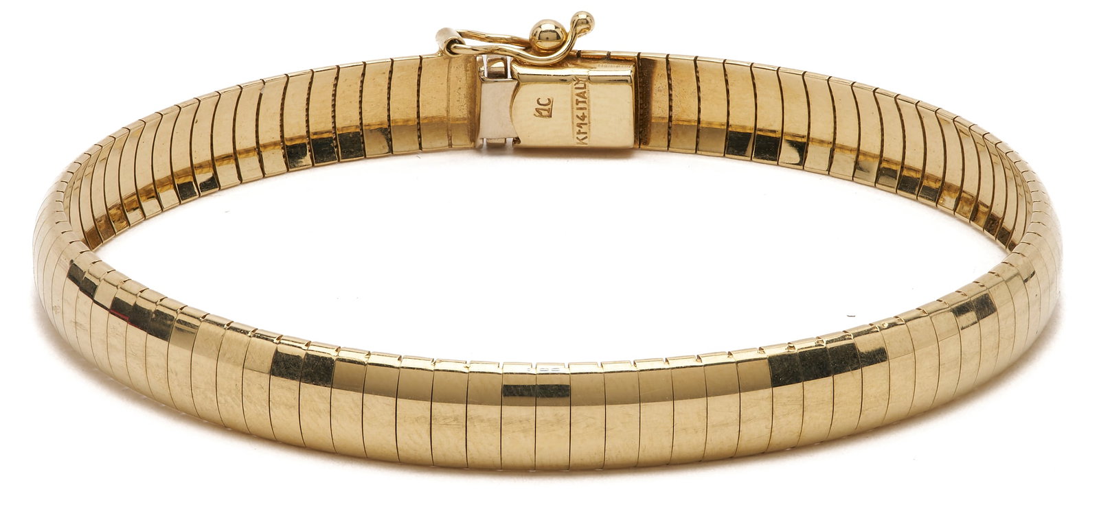 14K Yellow Gold Italian Herringbone Bracelet: 14K Yellow Gold Italian herringbone bracelet, marked "Kt14 Italy" together with a maker's mark, "1C"; 7 .25 in. L x 6.2 mm W. 14.97 grams. Additional