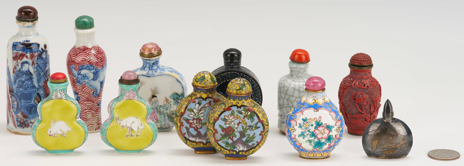 11 Chinese Snuff Bottles incl. Famille Rose, Canton Enamel, Silver (1 of 17)