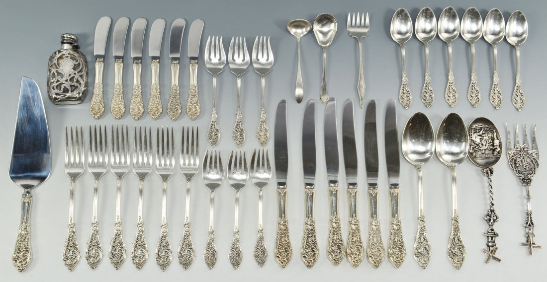 Reed & Barton Florentine Lace Sterling Flatware: Reed and Barton "Florentine Lace" sterling silver flatware, 33 pcs, consisting of 6 knives, 6 dinner forks, 6 teaspoons, 6 salad forks, 6 butter spreaders, 2 tablespoons and 1 pie server. Group also i