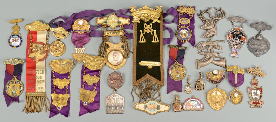 Collection Fraternal, Masonic Badges, 23 items: Twenty-three (23) assorted Masonic and Fraternal badges, some with ribbons, circa 1900-1930. Includes American badges from Winstead and New Haven (Connecticut), Portland, Yonkers, Mt. Vernon, Rocheste