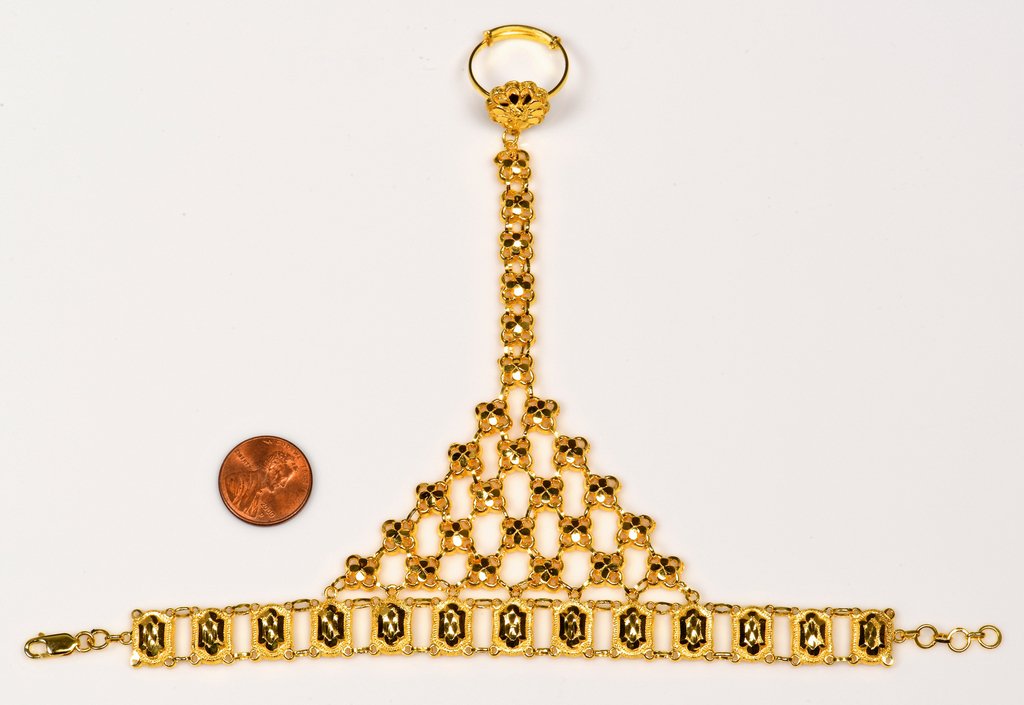 Oman 21K Yellow Gold Hand Scarf (1 of 8)