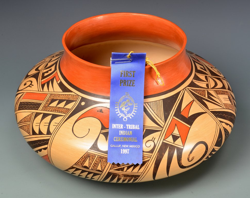 Dawn Navasie/Hopi Pottery Jar, Award Winner (1 of 10)