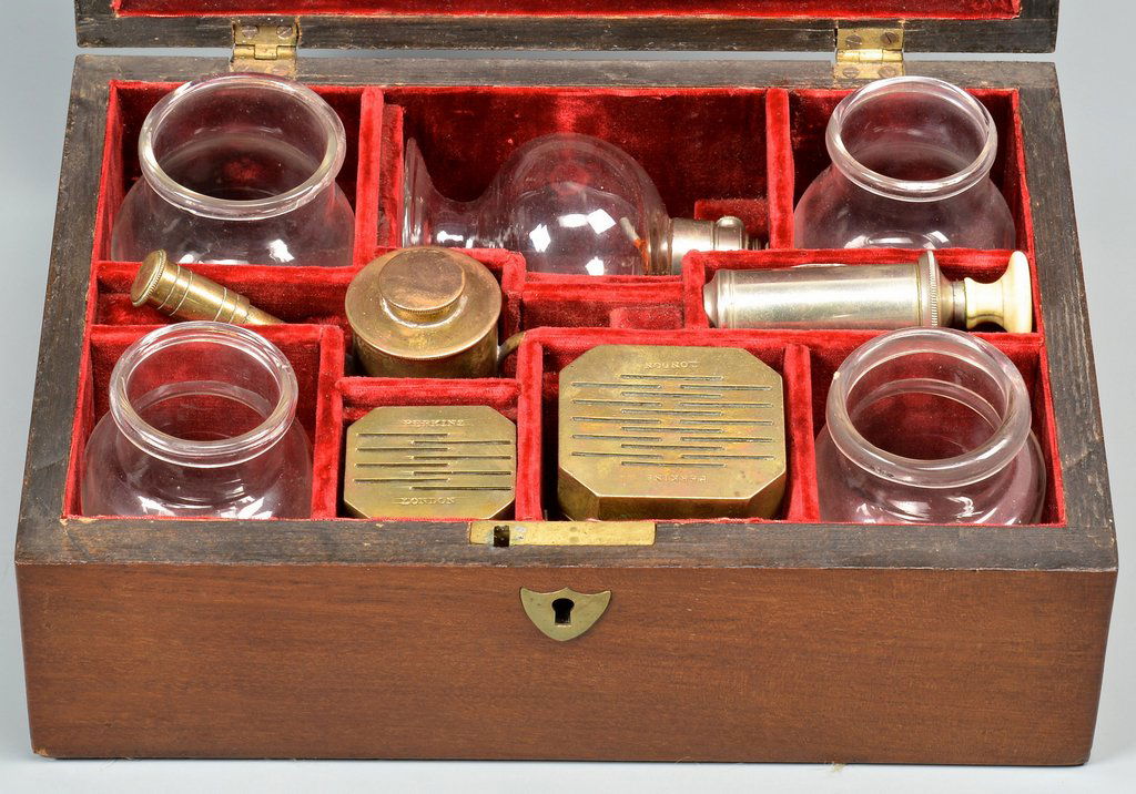 Civil War Bloodletting Kit (1 of 10)