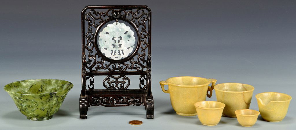 3 Jade & Hardstone Items (1 of 10)