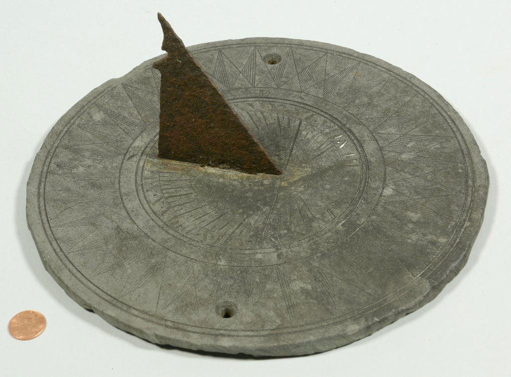 Antique Garden Sundial (1 of 6)