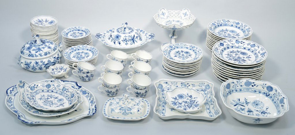 Meissen Blue Onion Porcelain, 93 pcs. (1 of 10)