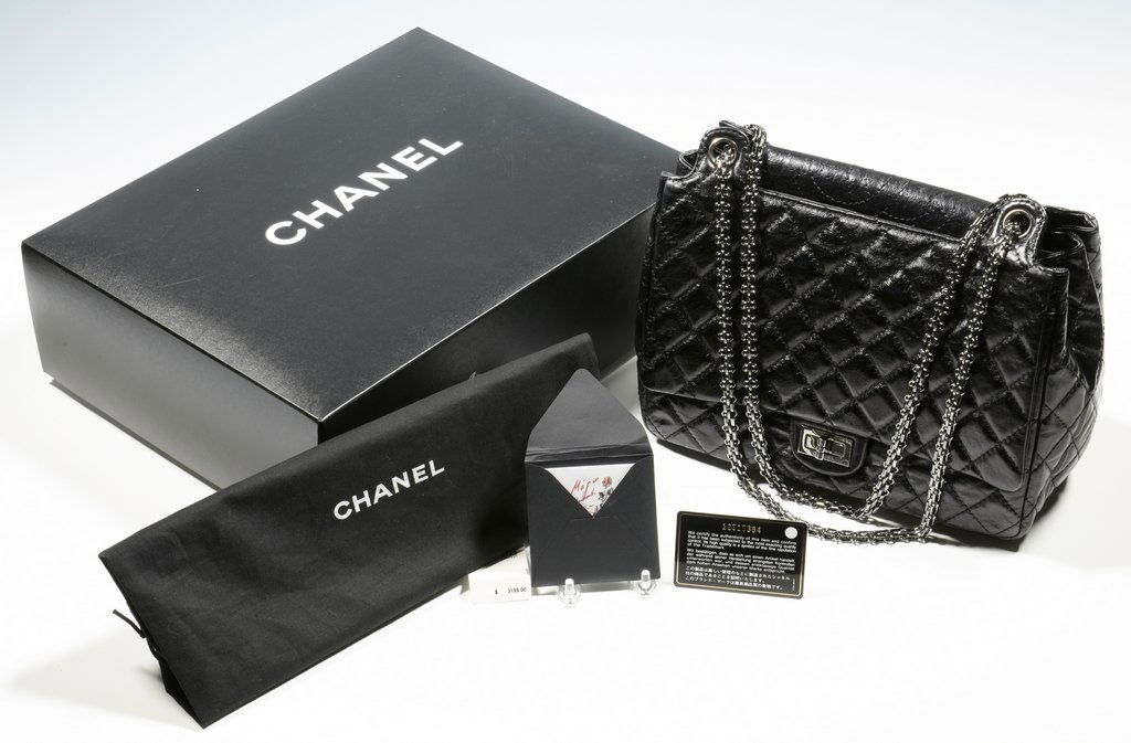Chanel Classic Bag w/Flap, silver toned (1 of 8)