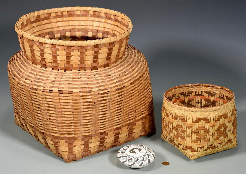 2 Native American Baskets & 1 Pottery Jar (1 of 10)