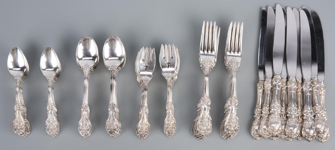 60 pcs Francis I Sterling Flatware: Sixty pieces of Reed and Barton sterling silver flatware in the Francis I pattern. Includes 12 knifes (9 1/2"L), 12 dinner forks (7 5/8"L), 12 salad/dessert forks, 12 place spoons, and 12 teaspoons. S