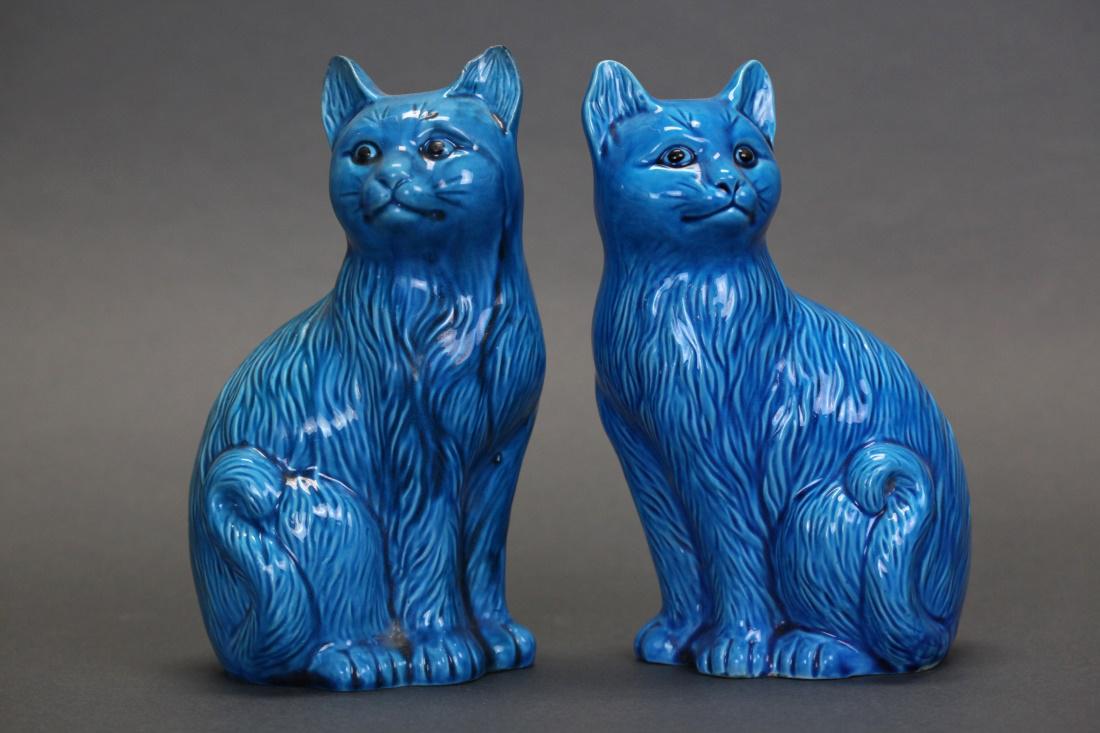 pair of Chinese turquoise glazed cats, Republican (1 of 4)