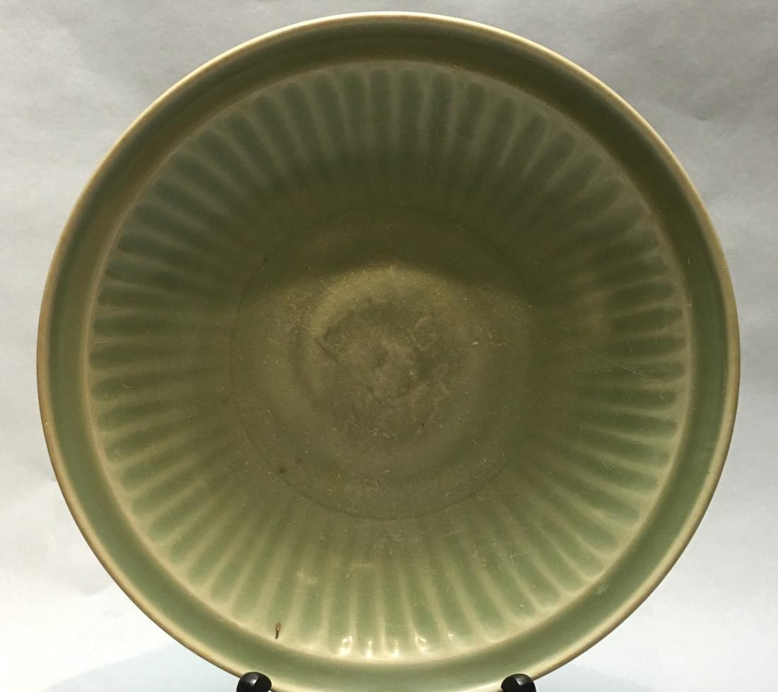 Chinese longquan porcelain plate, Ming dynasty (1 of 4)