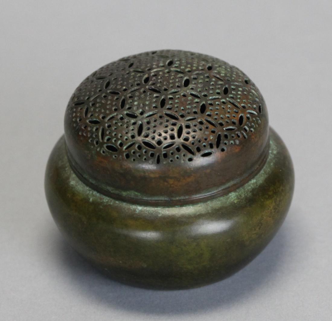 Chinese bronze censer, Qing dynasty (1 of 4)