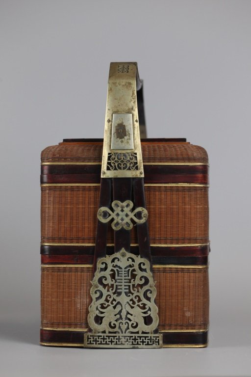 Chinese bamboo basket, 19th c. (1 of 9)