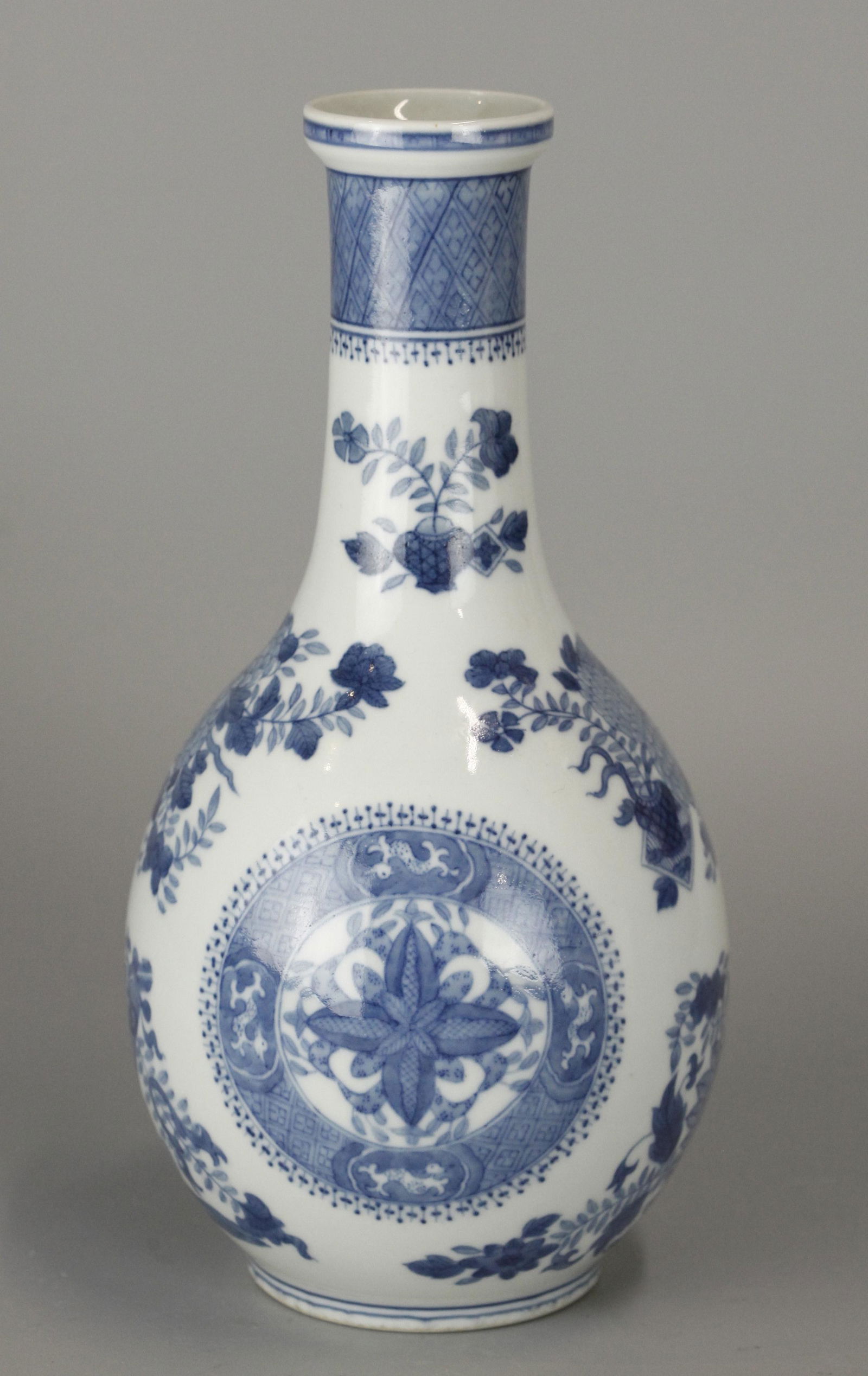 Chinese blue & white porcelain vase, possibly 19th c. (1 of 2)