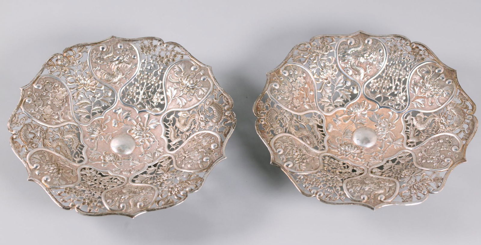 pair of Chinese silver trays, possibly 19th c. (1 of 2)
