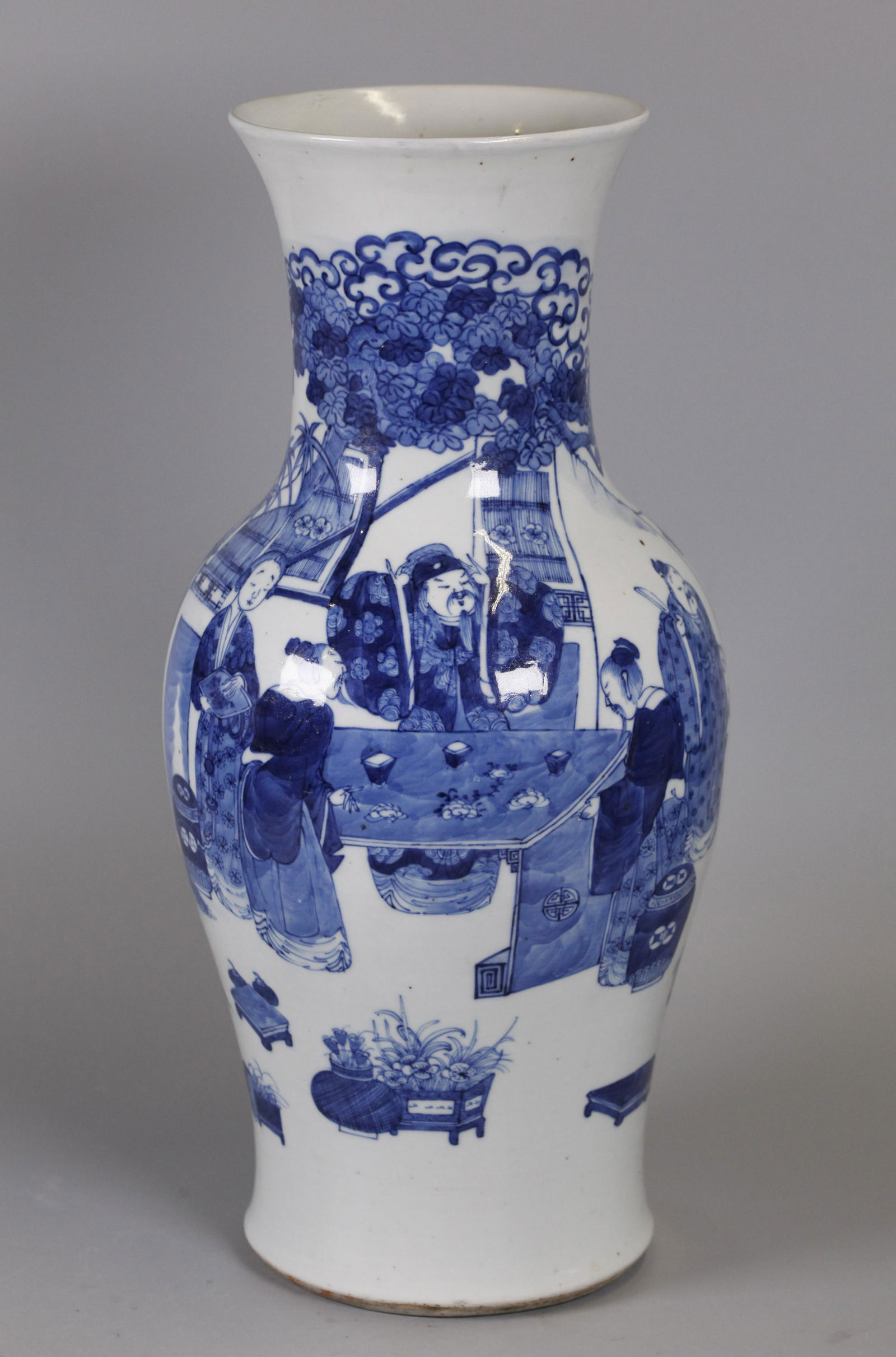 Chinese blue & white porcelain vase, possibly 19th c. (1 of 2)
