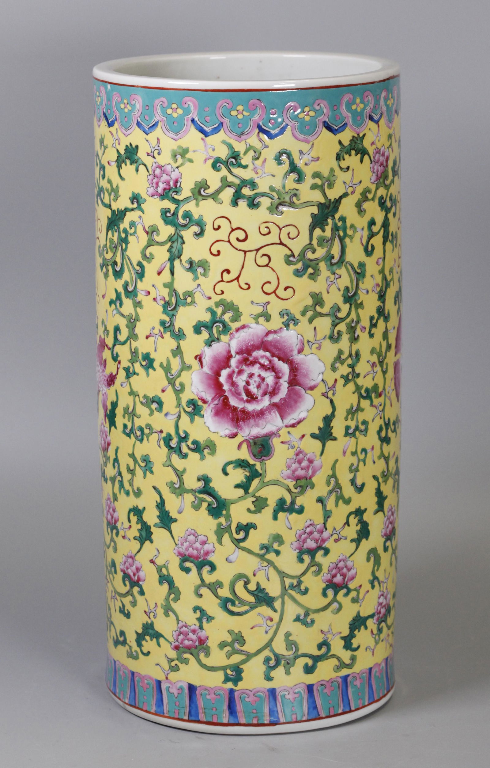 Chinese porcelain umbrella stand (1 of 2)