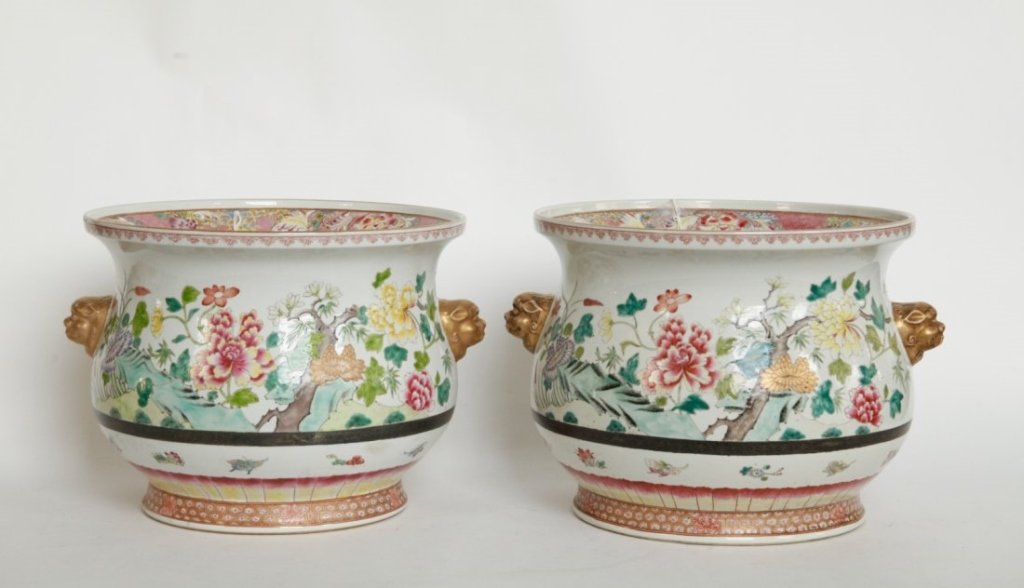 pair of Chinese famille rose porcelain planters (1 of 7)