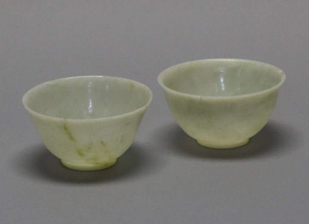 pair of Chinese jade bowls (1 of 4)