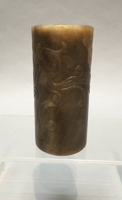 Chinese jade brushpot, Ming/Qing dynasty (1 of 3)