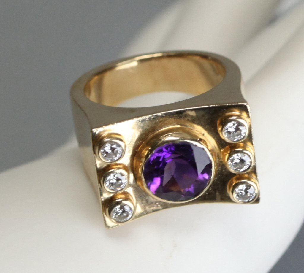 14K gold ring w/ amethyst and diamonds (1 of 4)