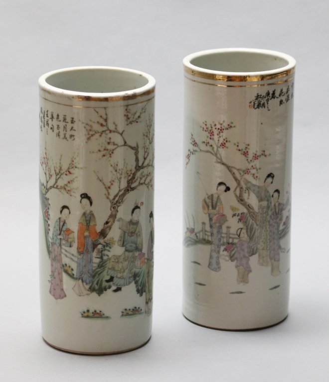 two Chinese porcelain hat stands, Republican period (1 of 7)