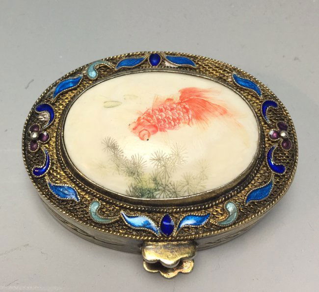 CHINESE SILVER AND ENAMEL MINIATURE BOX (1 of 3)