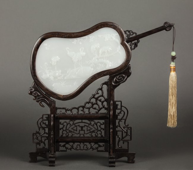 CHINESE WHITE JADE AND CARVED WOOD TABLE SCREEN (1 of 2)