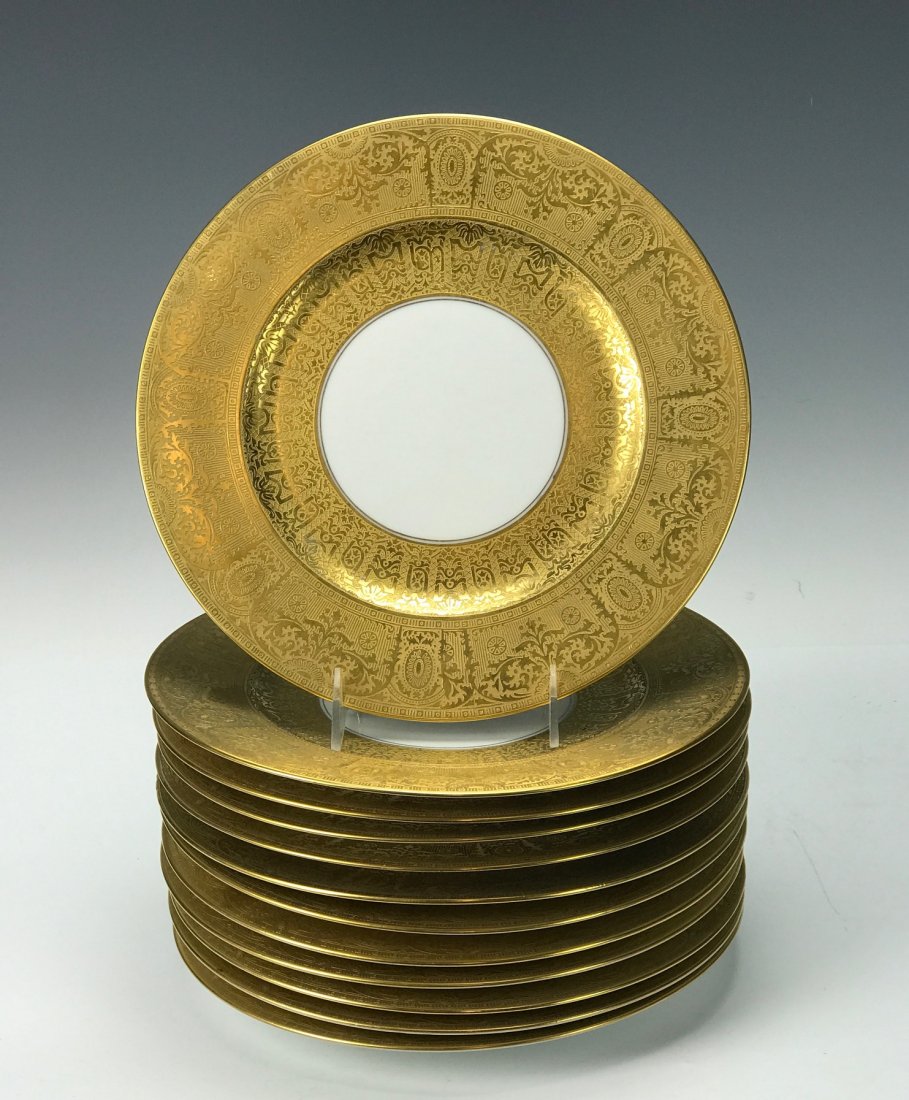 SET OF GILT BAVARIA DINNER PLATES (1 of 2)