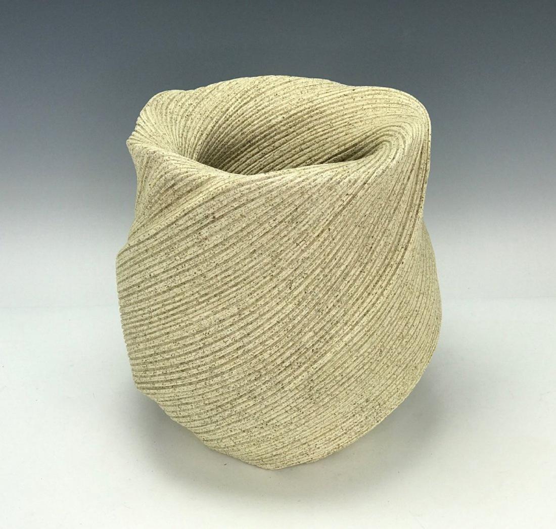 JAPANESE ARTIST SIGNED STUDIO POTTERY VASE (1 of 4)