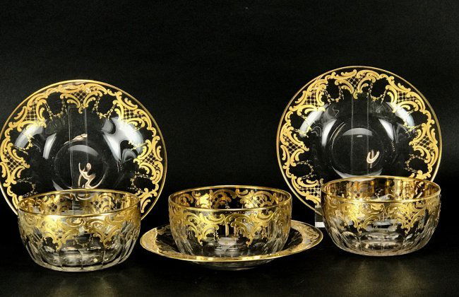 SET OF 3 MOSER GILT FINGER BOWLS AND PLATES: Circa 1900. Plate measures 6.5" D. Excellent condition. Estimate $700-800