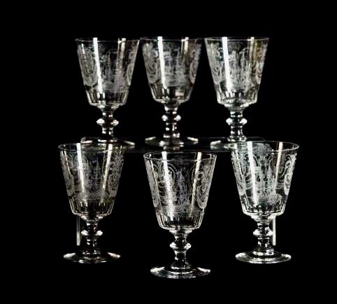 SET OF 6 CONTINENTAL ETCHED GLASS WINE GLASSES: Measuring 6" High. All in excellent condition. Estimate $1.0001.200