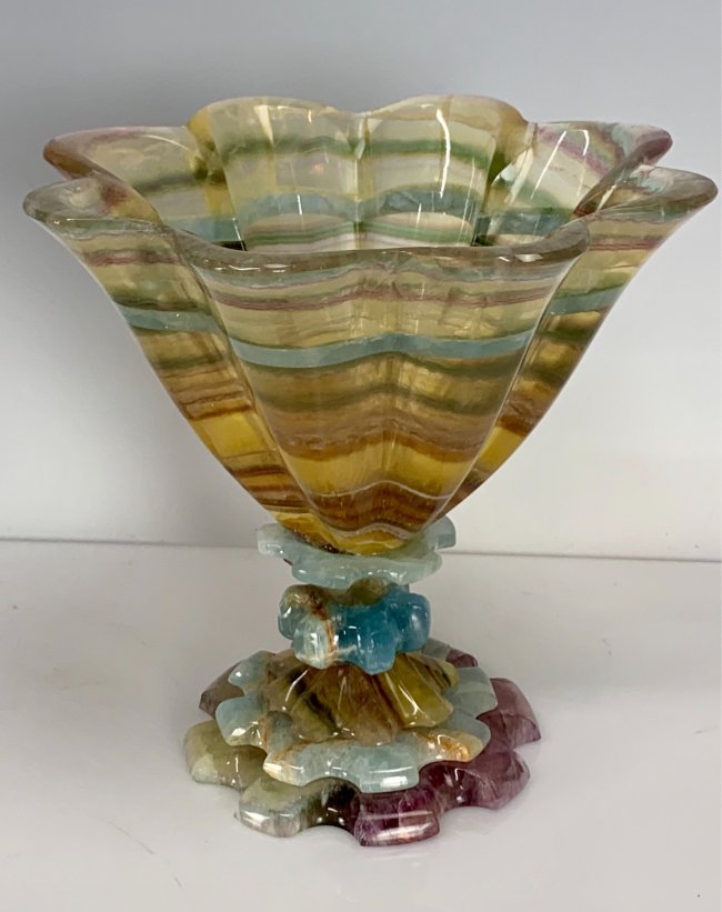 A FINE MULTICOLORED CARVED AGATE VASE SIGNED S. PAUL (1 of 4)