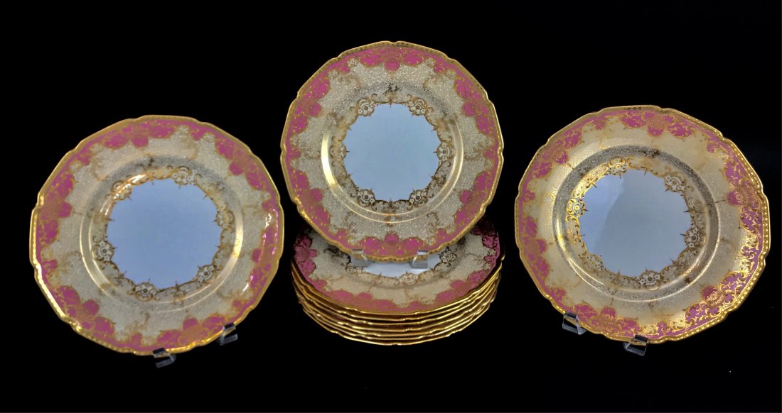 SET OF 10 GILT AND ENAMELED ROYAL DOULTON DINNER PLATES (1 of 4)