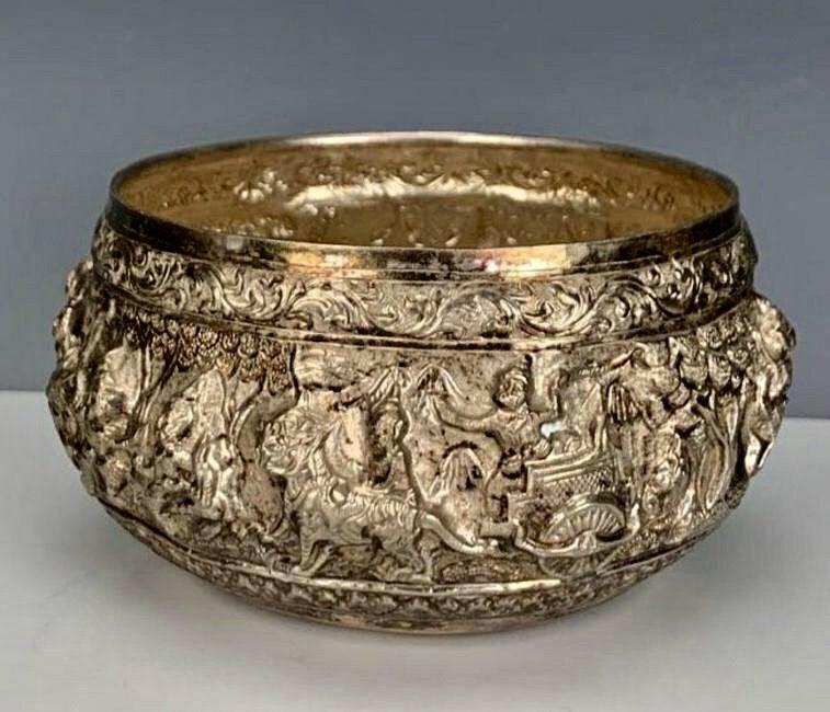 ANTIQUE BURMESE SILVER BOWL ARTIST SIGNED (1 of 2)