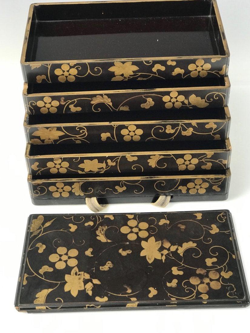 JAPANESE MEIJI PERIOD GOLD LAQUER LUNCH BOX (1 of 5)