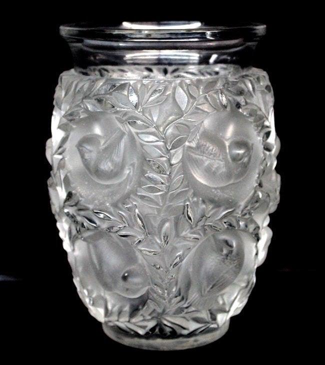 LALIQUE BAGATELLE VASE (1 of 3)