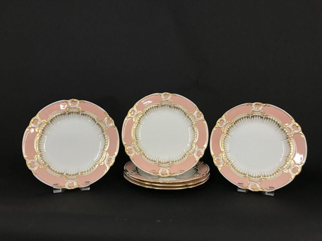 SET OF 6 MINTON DINNER PLATES RETAILED BY TIFFANY: Measure 10 inches diameter. All in good condition, minor loss of gold. Estimate $800-1.000